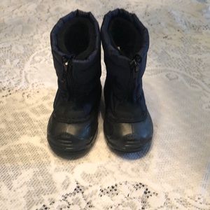 NWOT Kamik toddler snow boots size 5